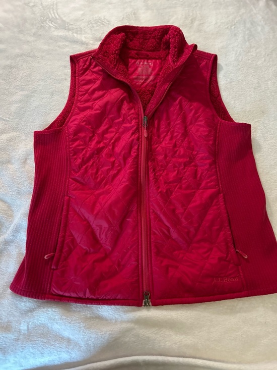 L.L. Bean Jackets & Blazers - L.L. Bean Women's Fushia Quilted Vest